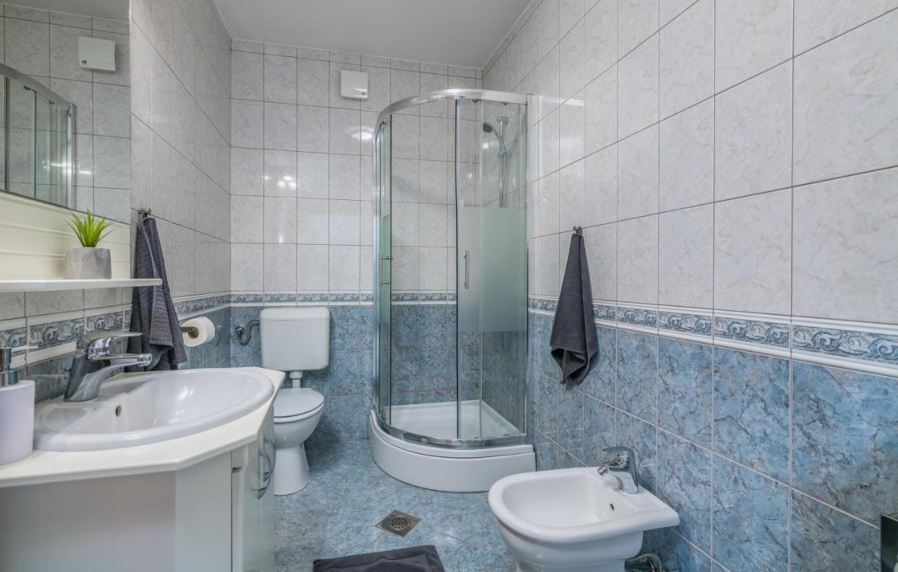 Apartments Kvarner 2 Malinska Luaran gambar