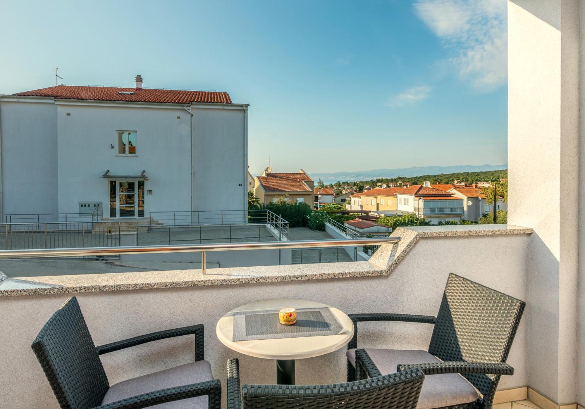 Apartments Kvarner 2 Malinska Luaran gambar