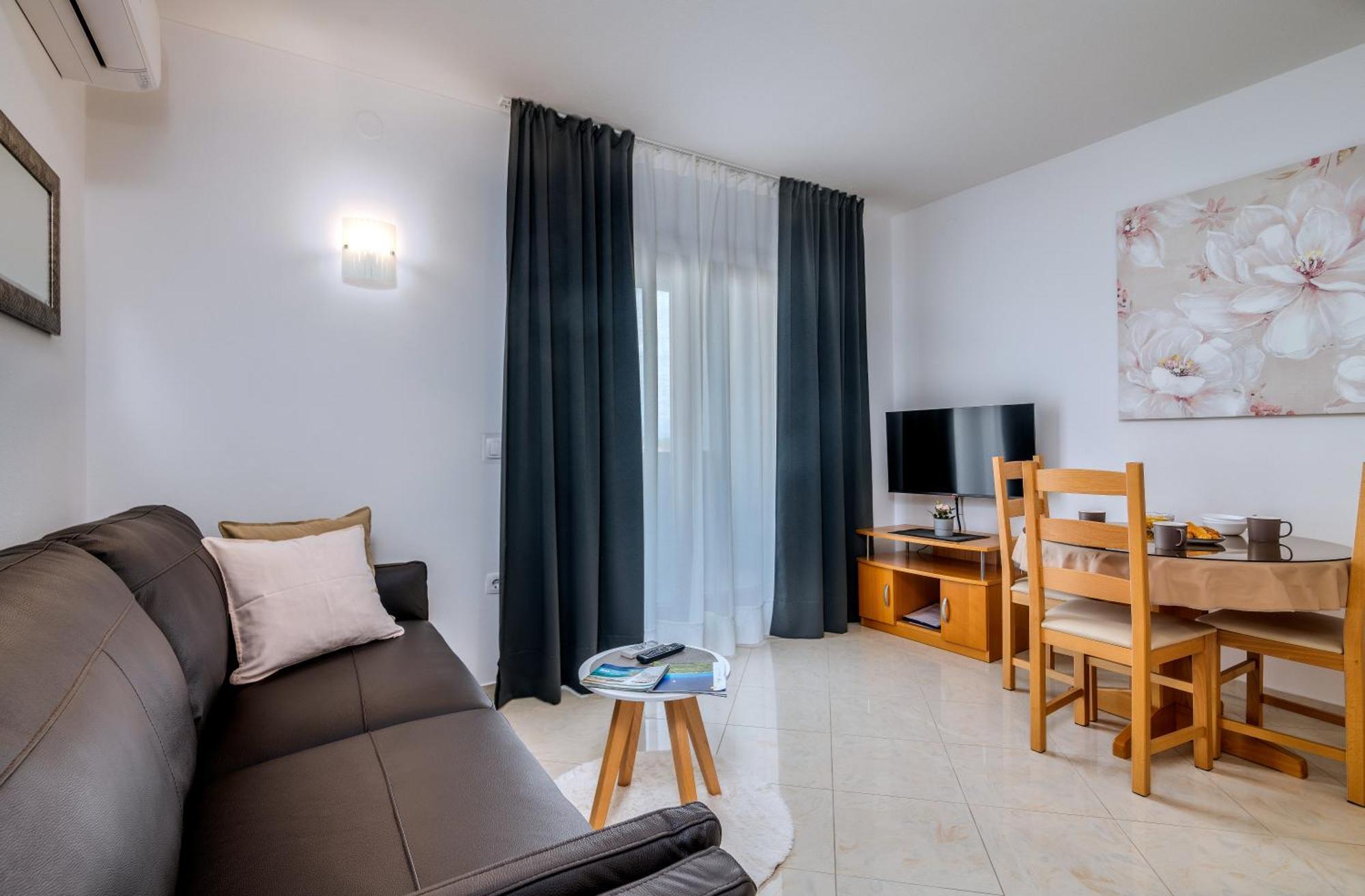 Apartments Kvarner 2 Malinska Luaran gambar